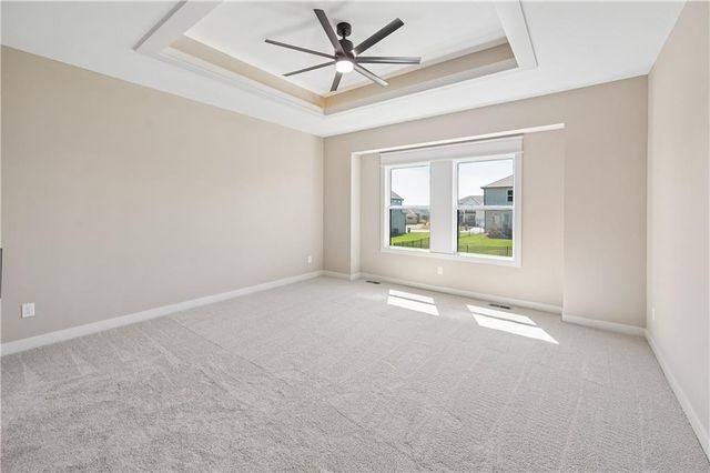 5782 NW Black Oak Court, Parkville, MO 64152