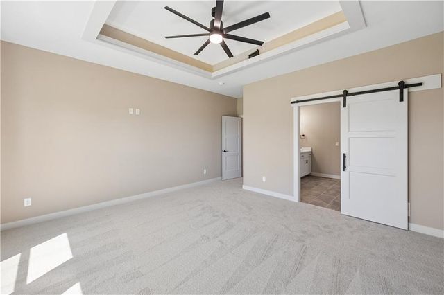 5782 NW Black Oak Court, Parkville, MO 64152