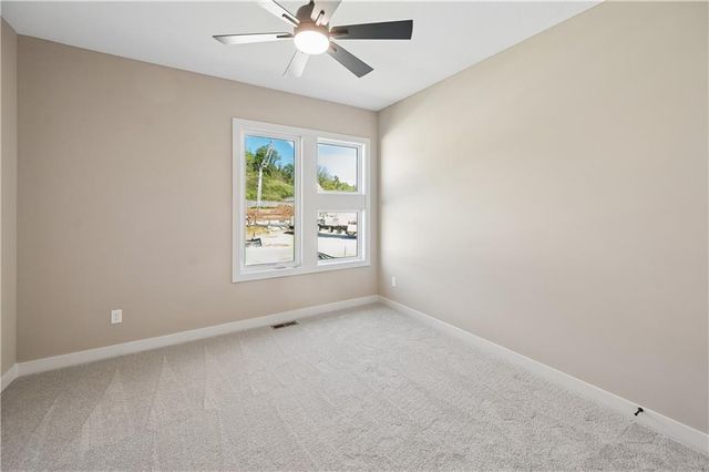 5782 NW Black Oak Court, Parkville, MO 64152