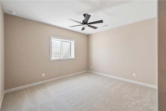 5782 NW Black Oak Court, Parkville, MO 64152