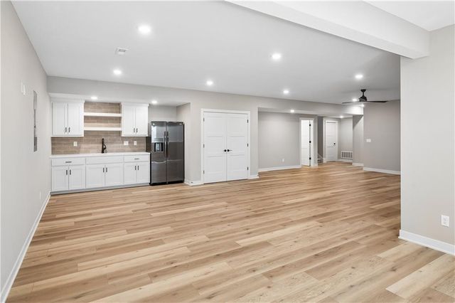 5782 NW Black Oak Court, Parkville, MO 64152