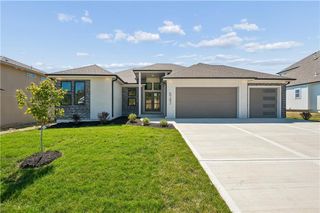 5782 NW Black Oak Court, Parkville, MO 64152