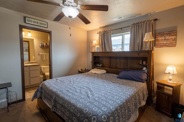 6500 W 6th Pl Place, Sioux Falls, SD 57107