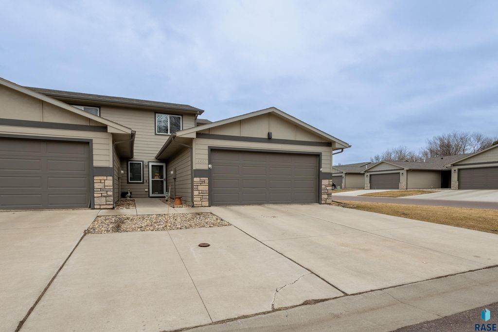 6500 W 6th Pl Place, Sioux Falls, SD 57107