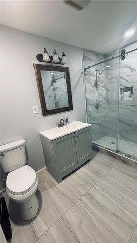 8720 Ocean Drive, Beach City, TX 77523