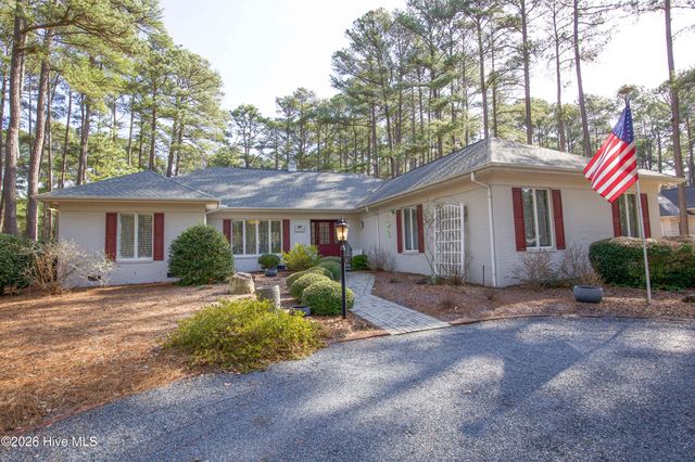 40 Greyabbey Drive, Pinehurst, NC 28374
