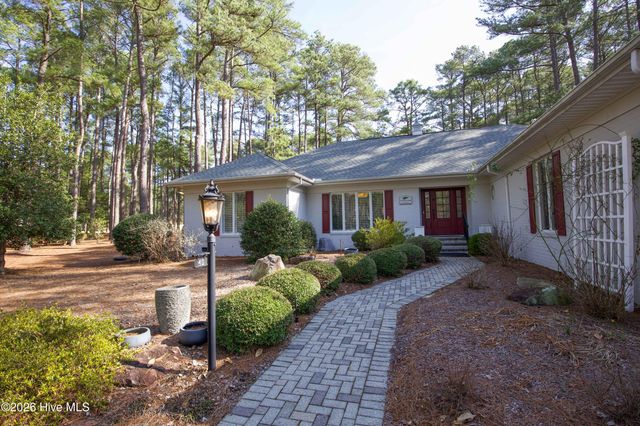 40 Greyabbey Drive, Pinehurst, NC 28374