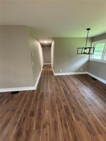 115 Pineview Lane, Hartwell, GA 30643