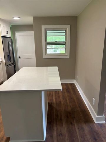 115 Pineview Lane, Hartwell, GA 30643