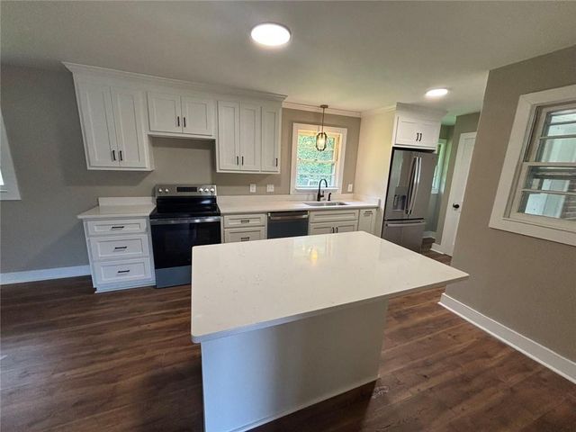 115 Pineview Lane, Hartwell, GA 30643
