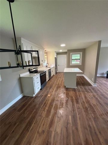 115 Pineview Lane, Hartwell, GA 30643