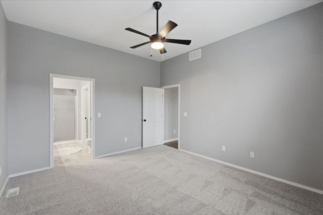 911 N Trail Drive Cir, Mulvane, KS 67110