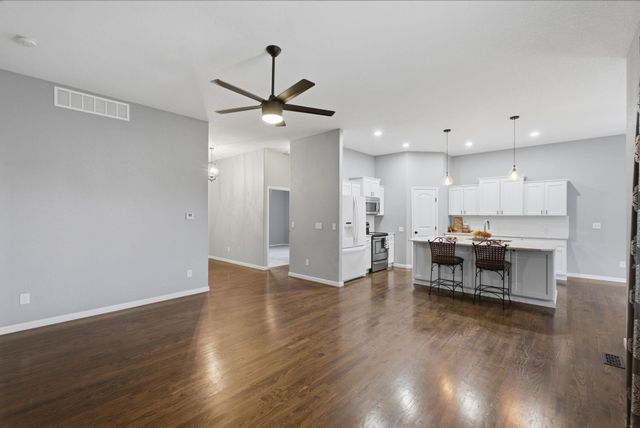 911 N Trail Drive Cir, Mulvane, KS 67110