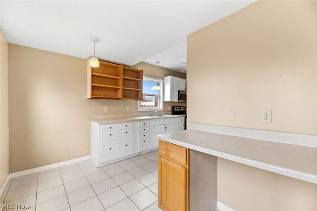 16 Palmetto Avenue, Akron, OH 44301