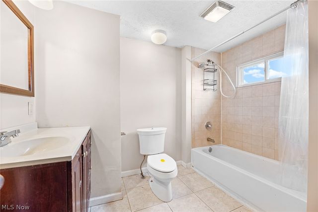 16 Palmetto Avenue, Akron, OH 44301