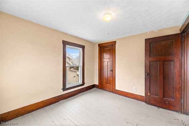 16 Palmetto Avenue, Akron, OH 44301