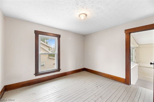 16 Palmetto Avenue, Akron, OH 44301