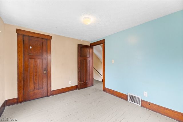 16 Palmetto Avenue, Akron, OH 44301