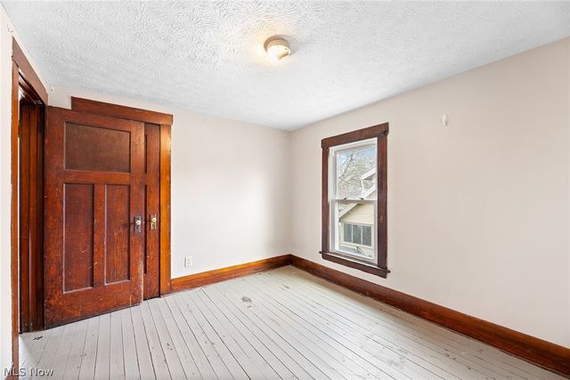 16 Palmetto Avenue, Akron, OH 44301