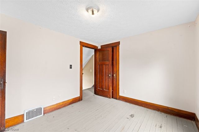 16 Palmetto Avenue, Akron, OH 44301