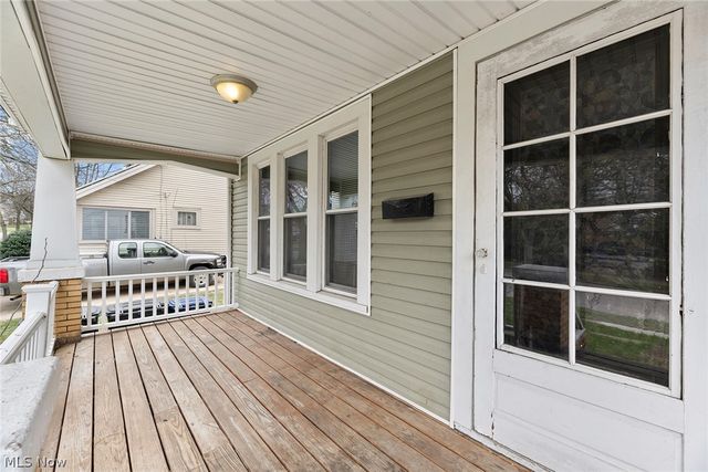 16 Palmetto Avenue, Akron, OH 44301