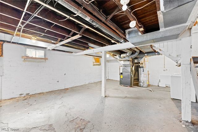 16 Palmetto Avenue, Akron, OH 44301