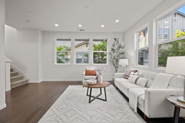 2104 Vincenzo, San Jose, CA 95133