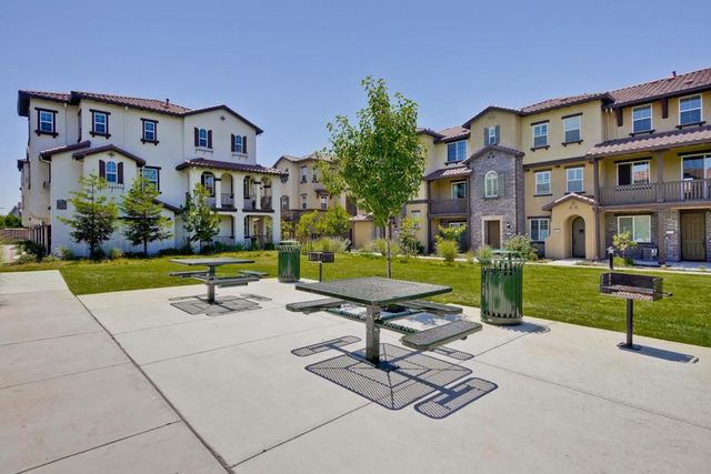 2104 Vincenzo, San Jose, CA 95133