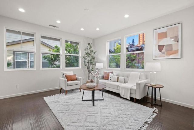 2104 Vincenzo, San Jose, CA 95133