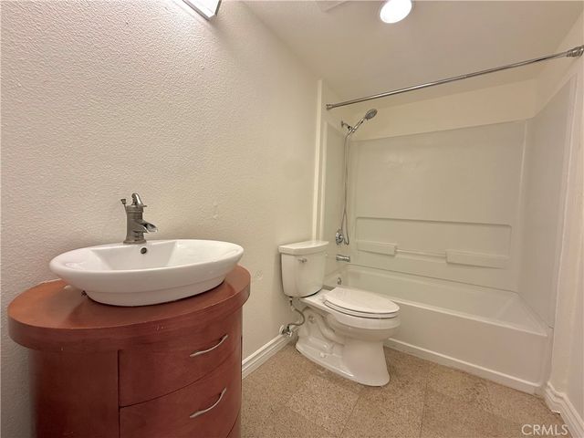323 E Dayman 3, Long Beach, CA 90806