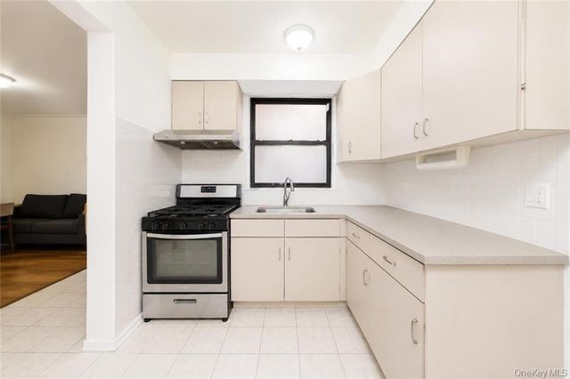 815 Avenue U, Brooklyn, NY 11223