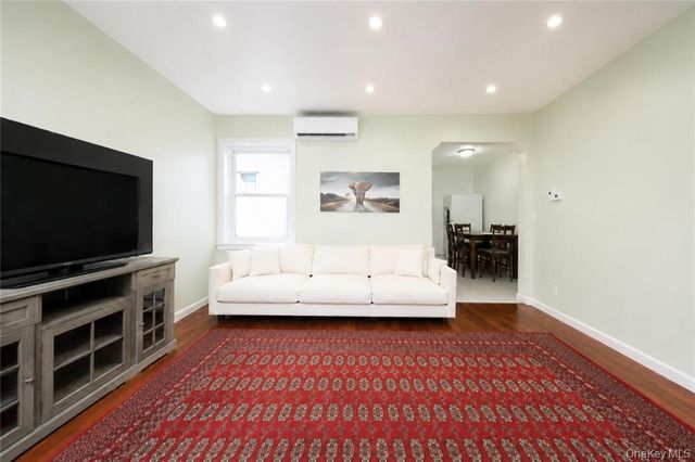 815 Avenue U, Brooklyn, NY 11223