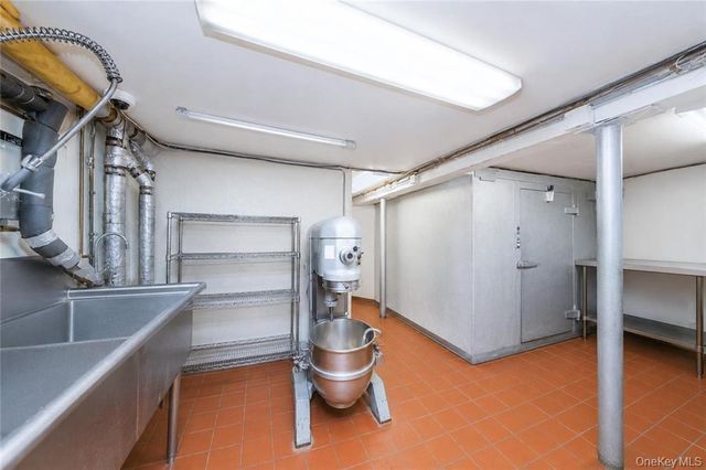 815 Avenue U, Brooklyn, NY 11223