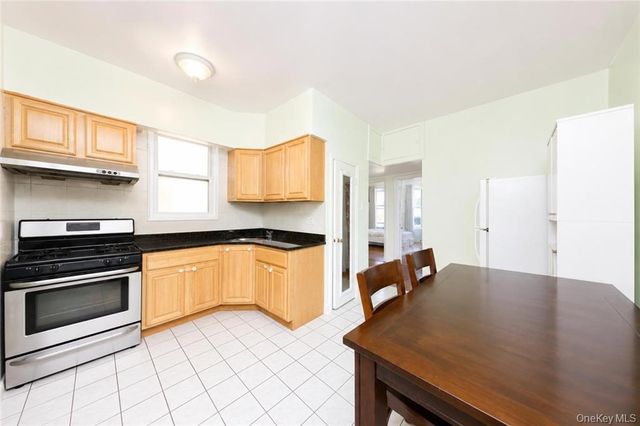 815 Avenue U, Brooklyn, NY 11223