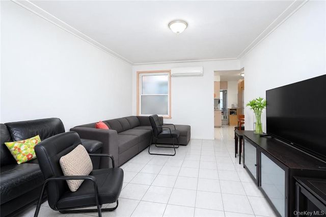 815 Avenue U, Brooklyn, NY 11223