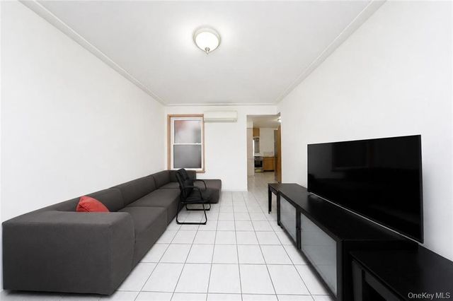815 Avenue U, Brooklyn, NY 11223