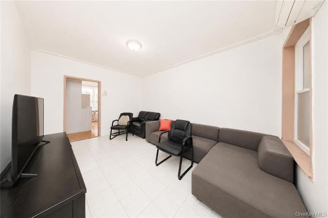 815 Avenue U, Brooklyn, NY 11223