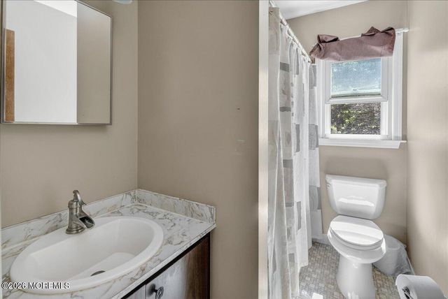 113 Lubbers Lane, Manahawkin, NJ 08050