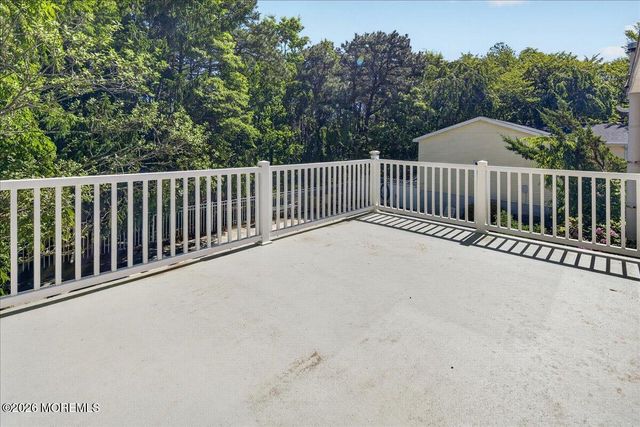 113 Lubbers Lane, Manahawkin, NJ 08050