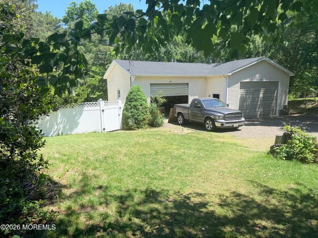 113 Lubbers Lane, Manahawkin, NJ 08050