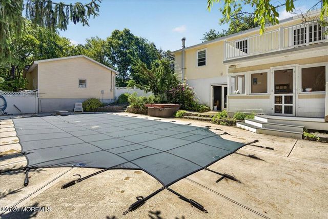113 Lubbers Lane, Manahawkin, NJ 08050