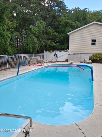 113 Lubbers Lane, Manahawkin, NJ 08050