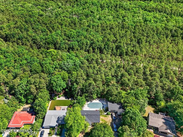 113 Lubbers Lane, Manahawkin, NJ 08050