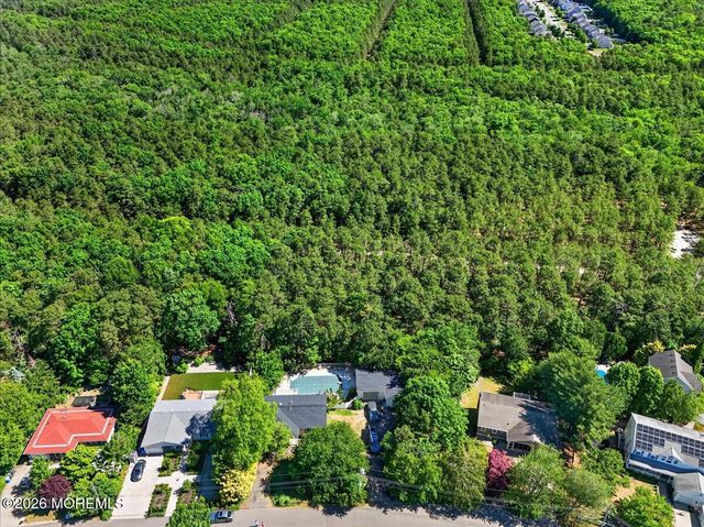 113 Lubbers Lane, Manahawkin, NJ 08050