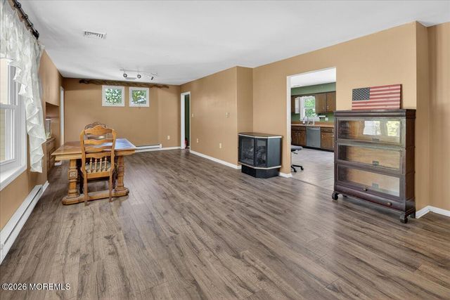 113 Lubbers Lane, Manahawkin, NJ 08050