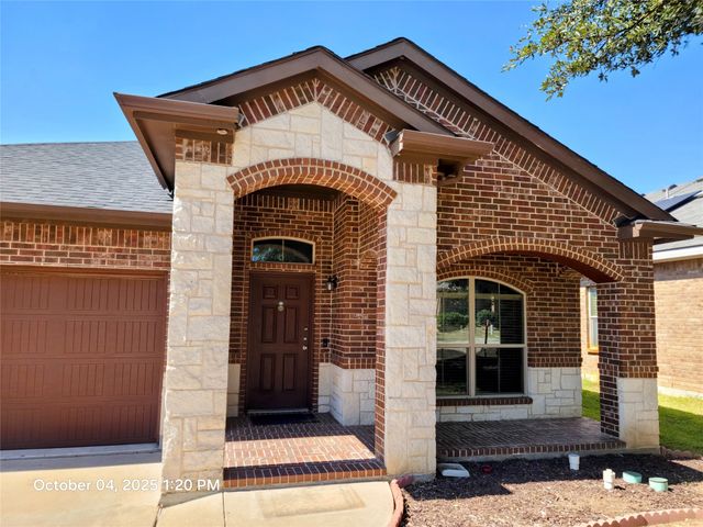 912 Iona Drive, Fort Worth, TX 76120