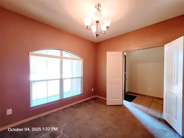 912 Iona Drive, Fort Worth, TX 76120