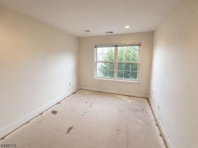810 Firethorn Dr E2, Union Twp., NJ 07083