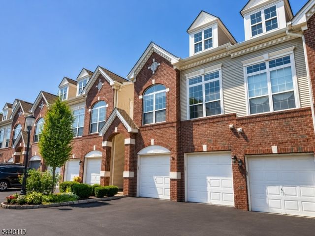 810 Firethorn Dr E2, Union Twp., NJ 07083