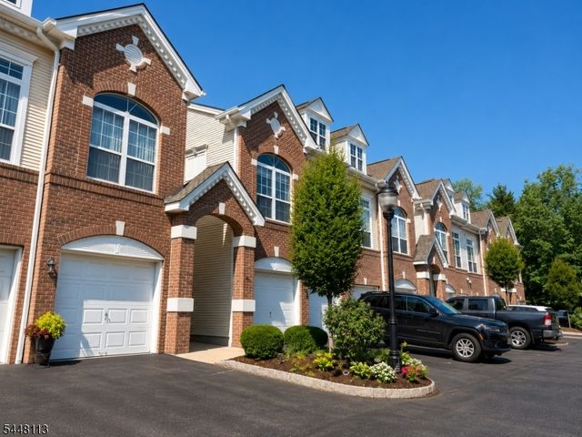 810 Firethorn Dr E2, Union Twp., NJ 07083